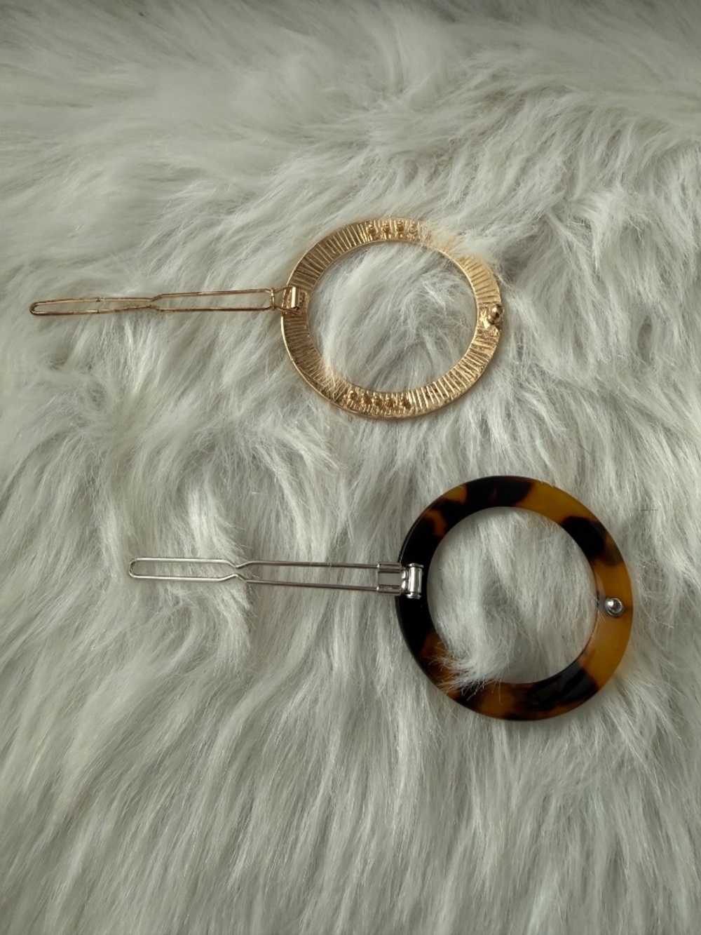 3-ct Round Circle Hair Barrettes - Picture 4 of 5